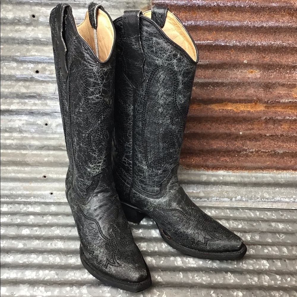 Circle G Black Wing & Cross Embroidered Boot